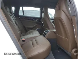 2018 Porsche Panamera z VIN WP0CB2A76JL190224, wystawiony jako Copart lot #57529795 z przebiegiem 118 594 mil mil oraz Szkody całkowita. Historia ofert i sprzedaży dostępna na DreamBid. Obrazek 11.
