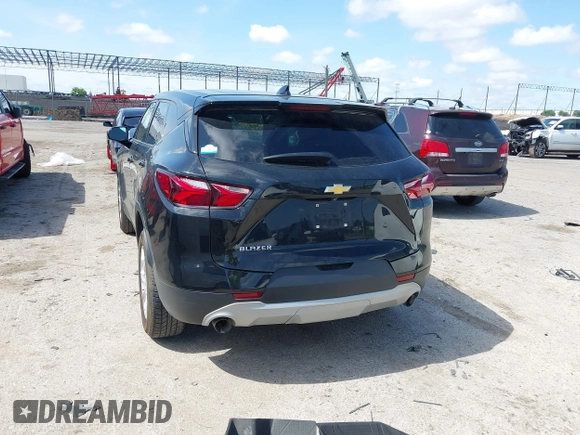 2020 Chevrolet Blazer LT with VIN 3GNKBCRS4LS598669, listed as a IAAI auction lot 42393443 with 94,080 mi miles and . Bid and sale history available at DreamBid. Image 3.