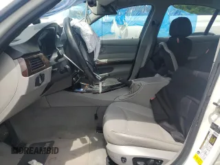 2011 BMW 3 Series 328i xDrive z VIN WBAPK5C56BA656016, wystawiony jako Copart lot #56149765 z przebiegiem Nie podano mil oraz Szkoda całkowita • Salvage title. Historia ofert i sprzedaży dostępna na DreamBid. Obrazek 7.