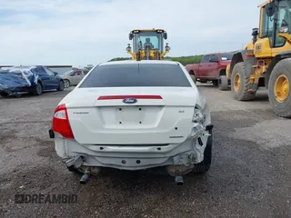 2011 Ford Fusion SE with VIN 3FAHP0HG3BR140455, listed as a IAAI auction lot 42020910 with 90,916 mi miles. Bid and sale history available at carsss.com. Image 17.