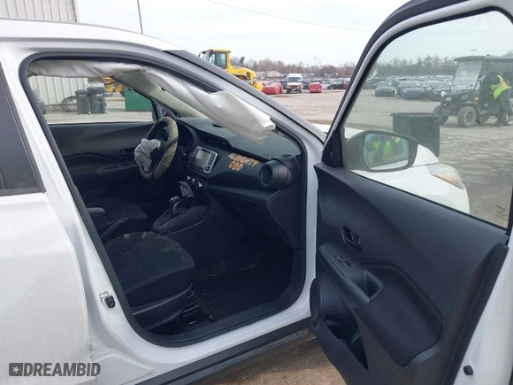2024 Nissan Kicks S with VIN 3N1CP5BV0RL595059, listed as a IAAI auction lot 41800445 with 590 mi miles. Bid and sale history available at carsss.com. Image 5.