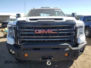 2023 GMC Sierra 3500HD AT4 z VIN 1GT49VEY3PF245031, wystawiony jako Copart lot #77260884 z przebiegiem Nie podano mil oraz Szkoda całkowita • Salvage title. Historia ofert i sprzedaży dostępna na DreamBid. Obrazek 5.