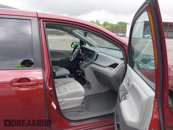 2018 Toyota Sienna LE Auto Access Seat с VIN 5TDKZ3DCXJS958114, выставлен на аукционе IAAI как лот 42429204 с пробегом 165 140 миль миль и . История ставок и продаж доступна на DreamBid. Изображение 5.