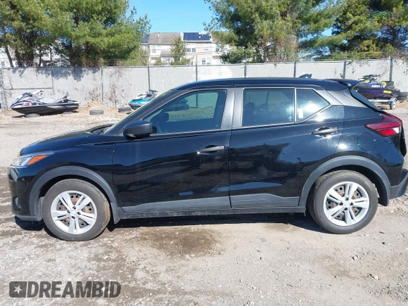 2022 Nissan Kicks S z VIN 3N1CP5BV6NL490892, wystawiony jako IAAI lot #41889420 z przebiegiem 61 608 mil mil oraz . Historia ofert i sprzedaży dostępna na DreamBid. Obrazek 14.