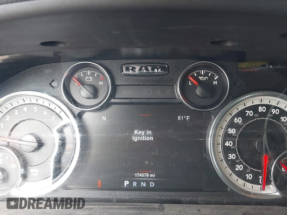 2018 Ram 1500 Lone Star Silver z VIN 1C6RR6LT8JS207867, wystawiony jako IAAI lot #42080668 z przebiegiem 174 578 mil mil oraz . Historia ofert i sprzedaży dostępna na DreamBid. Obrazek 7.