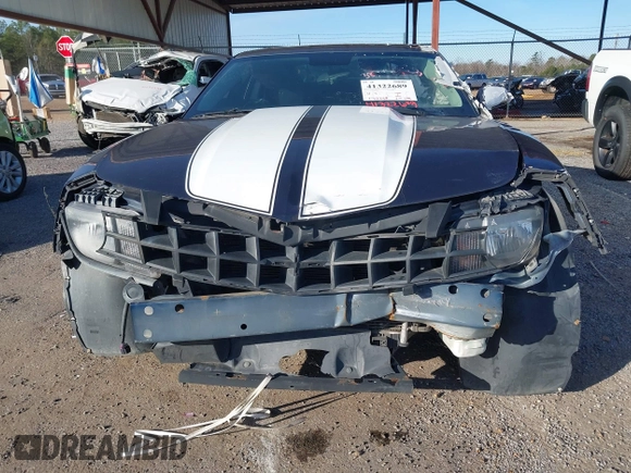 2011 Chevrolet Camaro 1LT z VIN 2G1FB1EDXB9115082, wystawiony jako IAAI lot #41322689 z przebiegiem 174 740 mil mil oraz . Historia ofert i sprzedaży dostępna na DreamBid. Obrazek 13.