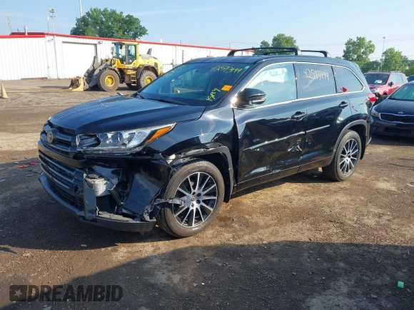 2018 Toyota Highlander SE with VIN 5TDJZRFH7JS868717, listed as a IAAI auction lot 42593499 with 83,533 mi miles and . Bid and sale history available at DreamBid. Image 17.