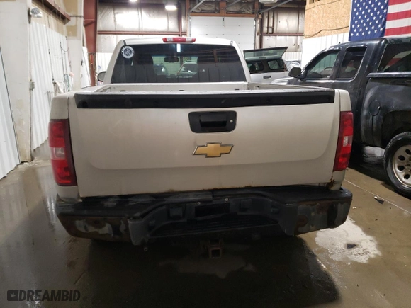 2007 Chevrolet Silverado 1500 LT w/1LT with VIN 2GCEK19J571627129, listed as a Copart auction lot 83621384 with 202,442 mi miles and Salvage Title. Bid and sale history available at carsss.com. Image 6.