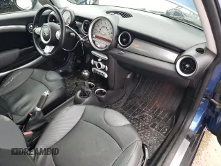 2007 MINI Hardtop S with VIN WMWMF735X7TT80244, listed as a Copart auction lot 46060635 with 116,032 mi miles and Salvage Title. Bid and sale history available at DreamBid. Image 8.