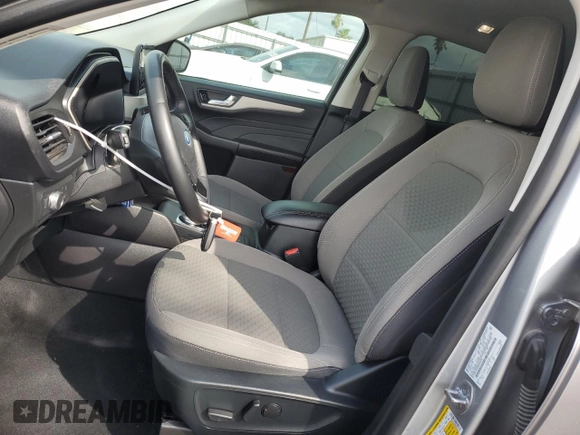 2021 Ford Escape SE z VIN 1FMCU0G60MUB26476, wystawiony jako Copart lot #45902945 z przebiegiem 45 638 mil mil oraz Czysty tytuł • Clean title. Historia ofert i sprzedaży dostępna na DreamBid. Obrazek 7.