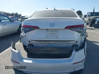 2022 Honda Civic Sedan LX with VIN 2HGFE2F25NH526516, listed as a IAAI auction lot 41703224 with 33,867 mi miles. Bid and sale history available at carsss.com. Image 17.