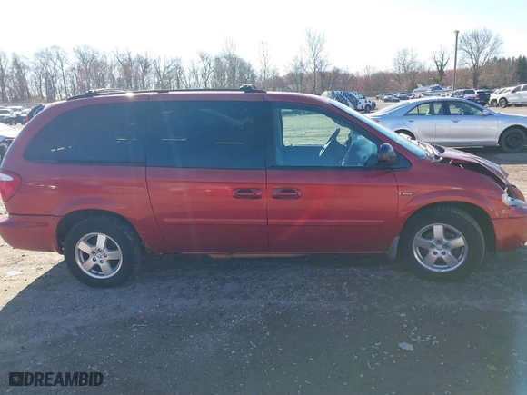 2007 Dodge Grand Caravan SXT with VIN 2D4GP44L77R205470, listed as a IAAI auction lot 41812914 with 153,383 mi miles. Bid and sale history available at carsss.com. Image 13.