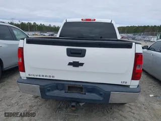 2009 Chevrolet Silverado 1500 LTZ with VIN 3GCEK33MX9G111454, listed as a IAAI auction lot 41148492 with 303,878 mi miles. Bid and sale history available at carsss.com. Image 16.