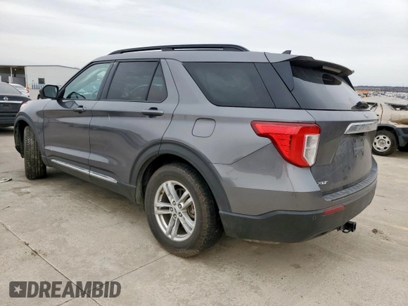 2021 Ford Explorer XLT with VIN 1FMSK7DH2MGC40641, listed as a Copart auction lot 48084795 with 61,802 mi miles and Salvage Title. Bid and sale history available at carsss.com. Image 2.