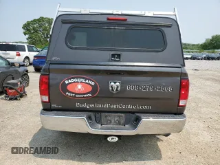 2018 Ram 1500 Tradesman z VIN 3C6JR6DG8JG250868, wystawiony jako Copart lot #58997015 z przebiegiem 109 142 mil mil oraz Czysty tytuł • Clean title. Historia ofert i sprzedaży dostępna na DreamBid. Obrazek 6.