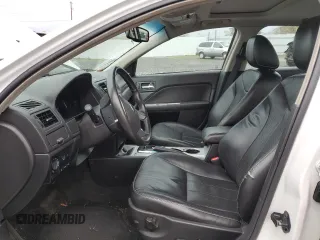 2010 Mercury Milan Premier z VIN 3MEHM0CG2AR606531, wystawiony jako Copart lot #81759854 z przebiegiem Nie podano mil oraz Szkoda całkowita • Salvage title. Historia ofert i sprzedaży dostępna na DreamBid. Obrazek 7.