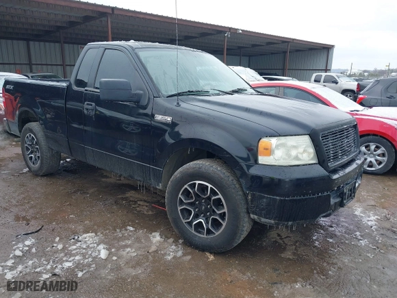2005 Ford F-150 XL with VIN 1FTRF12W15KC00040, listed as a IAAI auction lot 41532710 with 172,371 mi miles. Bid and sale history available at carsss.com. Image 1.