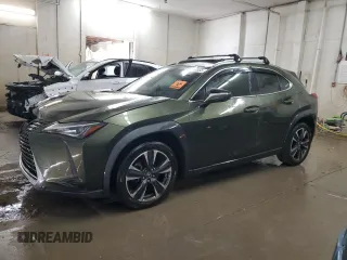 2019 Lexus UX 200 with VIN JTHY3JBH2K2019447, listed as a Copart auction lot 60448565 with 122,586 mi miles and Salvage title. Bid and sale history available at DreamBid. Image 1.