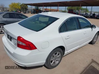 2008 Volvo S80 3.2L with VIN YV1AS982481081450, listed as a IAAI auction lot 41913465 with 253,666 mi miles. Bid and sale history available at carsss.com. Image 4.
