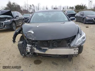 2017 Nissan Altima 2.5 SR with VIN 1N4AL3AP5HC475622, listed as a IAAI auction lot 41510202 with 132,074 mi miles. Bid and sale history available at carsss.com. Image 13.