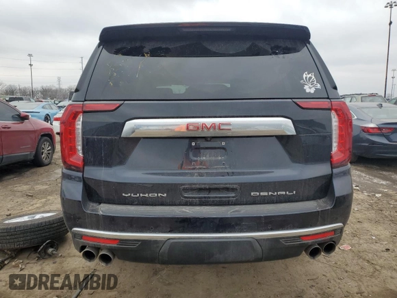 2022 GMC Yukon XL Denali with VIN 1GKS2JKL1NR352785, listed as a Copart auction lot 82993264 with 21,400 mi miles and Clean Title. Bid and sale history available at carsss.com. Image 6.