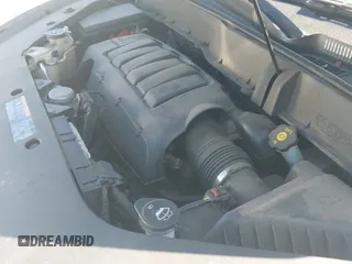 2013 Chevrolet Traverse LT z VIN 1GNKRGKD9DJ124444, wystawiony jako IAAI lot #43112168 z przebiegiem 172 915 mil mil oraz . Historia ofert i sprzedaży dostępna na DreamBid. Obrazek 17.