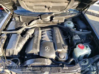 2000 Mercedes-Benz E-Class with VIN WDBJF70J5YB146123, listed as a Copart auction lot 80291293 with 195,787 mi miles and Non Repairable. Bid and sale history available at carsss.com. Image 11.