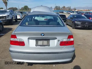 2004 BMW 3 Series 325i with VIN WBAAZ33494KP83238, listed as a IAAI auction lot 41594397 with 1 mi miles. Bid and sale history available at carsss.com. Image 16.