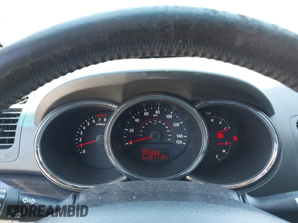 2011 Kia Sorento EX with VIN 5XYKU4A27BG075490, listed as a IAAI auction lot 41853265 with 221,119 mi miles. Bid and sale history available at carsss.com. Image 7.