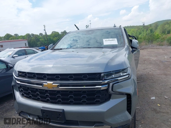 2024 Chevrolet Tahoe LS z VIN 1GNSCMKD1RR300119, wystawiony jako IAAI lot #41996803 z przebiegiem 19 003 mil mil oraz . Historia ofert i sprzedaży dostępna na DreamBid. Obrazek 12.