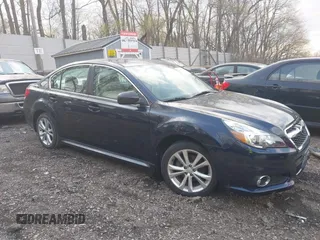 2014 Subaru Legacy 2.5i z VIN 4S3BMCA66E3021216, wystawiony jako IAAI lot #42059083 z przebiegiem 27 950 mil mil oraz . Historia ofert i sprzedaży dostępna na DreamBid. Obrazek 1.