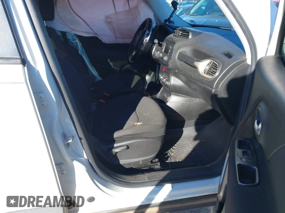 2016 Jeep Renegade Latitude z VIN ZACCJABT0GPE14956, wystawiony jako IAAI lot #41238249 z przebiegiem 145 764 mil mil oraz . Historia ofert i sprzedaży dostępna na DreamBid. Obrazek 5.