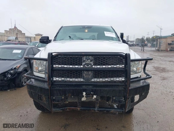 2018 Ram 2500 Tradesman with VIN 3C6UR5HL4JG390088, listed as a IAAI auction lot 41471658 with 227,663 mi miles. Bid and sale history available at carsss.com. Image 12.