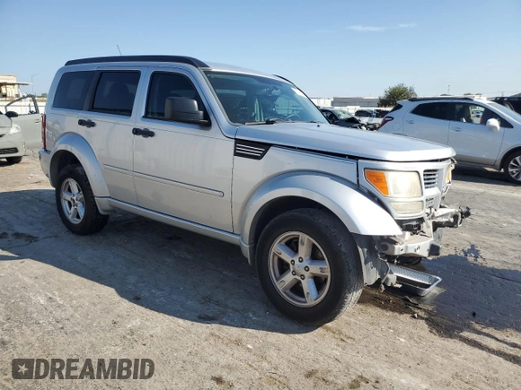 2011 Dodge Nitro SXT z VIN 1D4PT5GK5BW541154, wystawiony jako Copart lot #72741154 z przebiegiem 154 746 mil mil oraz Szkoda całkowita • Salvage title. Historia ofert i sprzedaży dostępna na DreamBid. Obrazek 4.