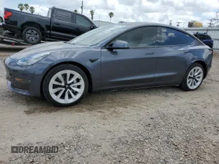 2022 Tesla Model 3 Long Range z VIN 5YJ3E1EB2NF263064, wystawiony jako Copart lot #53246295 z przebiegiem 21 980 mil mil oraz Szkoda całkowita • Salvage title. Historia ofert i sprzedaży dostępna na DreamBid. Obrazek 1.