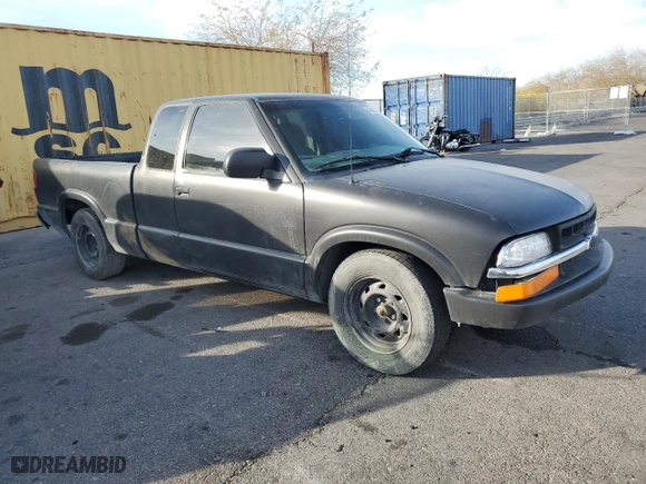 2003 Chevrolet S-10 LS with VIN 1GCCS19X538145019, listed as a Copart auction lot 49492075 with 286,260 mi miles and Clean Title. Bid and sale history available at carsss.com. Image 4.