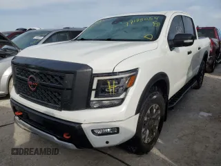 2023 Nissan Titan SV z VIN 1N6AA1ED9PN100532, wystawiony jako Copart lot #77188054 z przebiegiem 51 100 mil mil oraz Nie do naprawy • Non repairable. Historia ofert i sprzedaży dostępna na DreamBid. Obrazek 1.