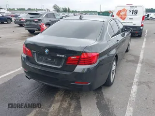 2014 BMW 5 Series 528i xDrive z VIN WBA5A7C5XED612819, wystawiony jako IAAI lot #42593601 z przebiegiem 174 821 mil mil oraz . Historia ofert i sprzedaży dostępna na DreamBid. Obrazek 4.