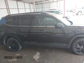 2022 Volkswagen Atlas SE with VIN 1V2KR2CA8NC550050, listed as a IAAI auction lot 42099174 with 55,967 mi miles and . Bid and sale history available at DreamBid. Image 14.