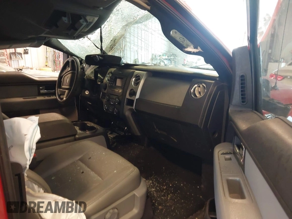 2014 Ford F-150 XL z VIN 1FTFX1EF2EKF34623, wystawiony jako IAAI lot #42614241 z przebiegiem 239 192 mil mil oraz . Historia ofert i sprzedaży dostępna na DreamBid. Obrazek 5.