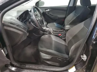 2012 Ford Focus SE z VIN 1FAHP3K24CL407570, wystawiony jako Copart lot #56002135 z przebiegiem 122 730 mil mil oraz Szkoda całkowita • Salvage title. Historia ofert i sprzedaży dostępna na DreamBid. Obrazek 7.