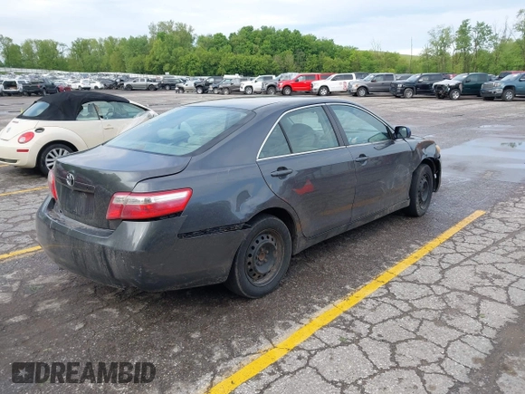 2008 Toyota Camry LE z VIN 4T1BE46K28U765334, wystawiony jako IAAI lot #42321251 z przebiegiem Nie podano mil oraz . Historia ofert i sprzedaży dostępna na DreamBid. Obrazek 4.