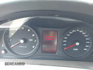 2009 Pontiac G8 GT z VIN 6G2EC57Y29L211306, wystawiony jako IAAI lot #42270209 z przebiegiem 271 927 mil mil oraz . Historia ofert i sprzedaży dostępna na DreamBid. Obrazek 7.