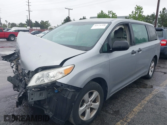 2012 Toyota Sienna z VIN 5TDZK3DC6CS263912, wystawiony jako IAAI lot #42174360 z przebiegiem 95 216 mil mil oraz . Historia ofert i sprzedaży dostępna na DreamBid. Obrazek 19.
