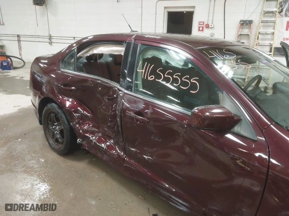 2011 Ford Fusion SE with VIN 3FAHP0HA0BR100216, listed as a IAAI auction lot 41655555 with 55,002 mi miles. Bid and sale history available at carsss.com. Image 6.