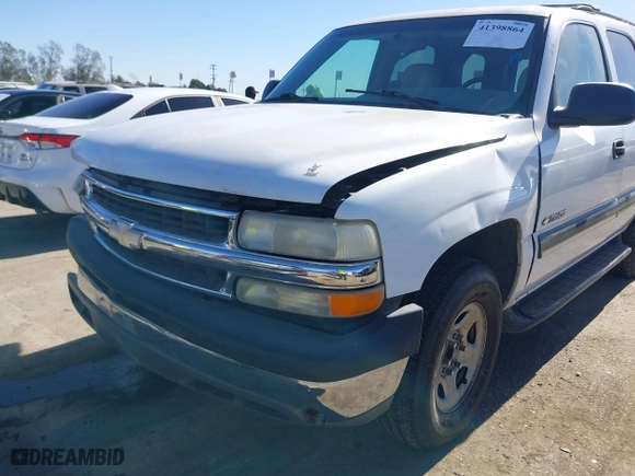 2001 Chevrolet Tahoe LT with VIN 1GNEC13T01J132932, listed as a IAAI auction lot 41398864 with 151,411 mi miles. Bid and sale history available at carsss.com. Image 6.