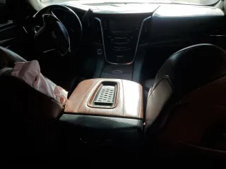 2017 Cadillac Escalade Premium Luxury with VIN 1GYS4CKJ7HR147924, listed as a Copart auction lot 86201344 with 0 mi miles and Salvage Title. Bid and sale history available at carsss.com. Image 8.