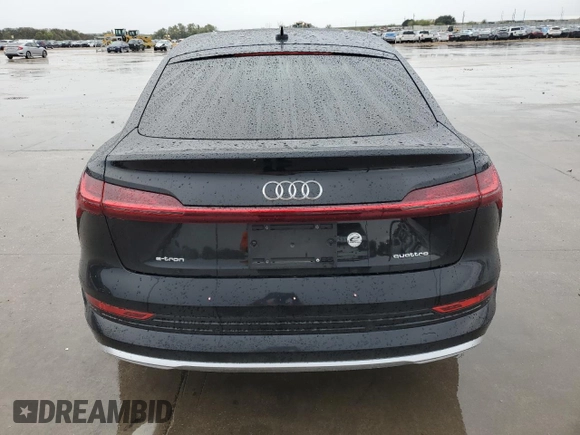 2020 Audi e-tron Sportback Premium Plus z VIN WA12ABGE3LB035458, wystawiony jako Copart lot #80768364 z przebiegiem 22 823 mil mil oraz Szkoda całkowita • Salvage title. Historia ofert i sprzedaży dostępna na DreamBid. Obrazek 6.