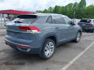 2020 Volkswagen Atlas с VIN 1V2YC2CA4LC215683, выставлен на аукционе IAAI как лот 42235522 с пробегом 53 189 миль миль и . История ставок и продаж доступна на DreamBid. Изображение 4.