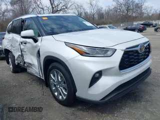 2022 Toyota Highlander Limited z VIN 5TDDZRBH8NS217749, wystawiony jako IAAI lot #41912698 z przebiegiem 27 785 mil mil oraz . Historia ofert i sprzedaży dostępna na DreamBid. Obrazek 1.